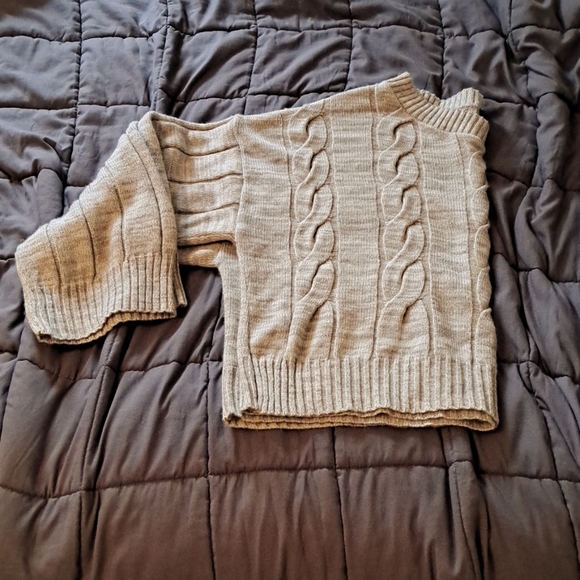 A.n.a. crop sweater - Picture 2 of 3